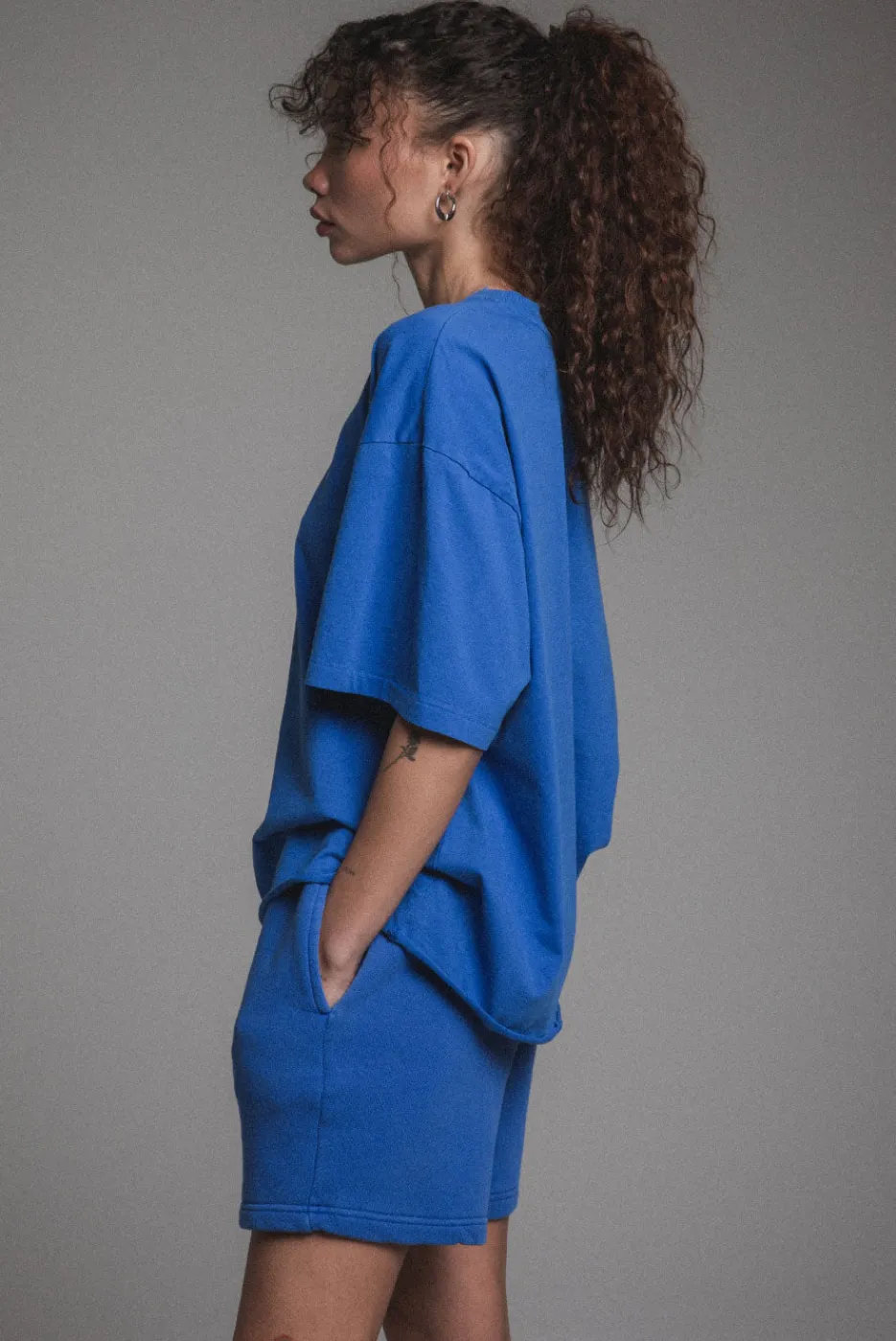 Elwood Clothing OVERSIZED CROP CORE TEE